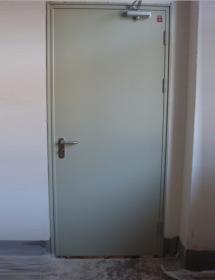  保温门 