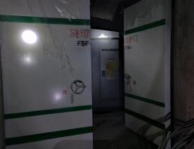 玻璃钢隧道防护门安装现场照片2